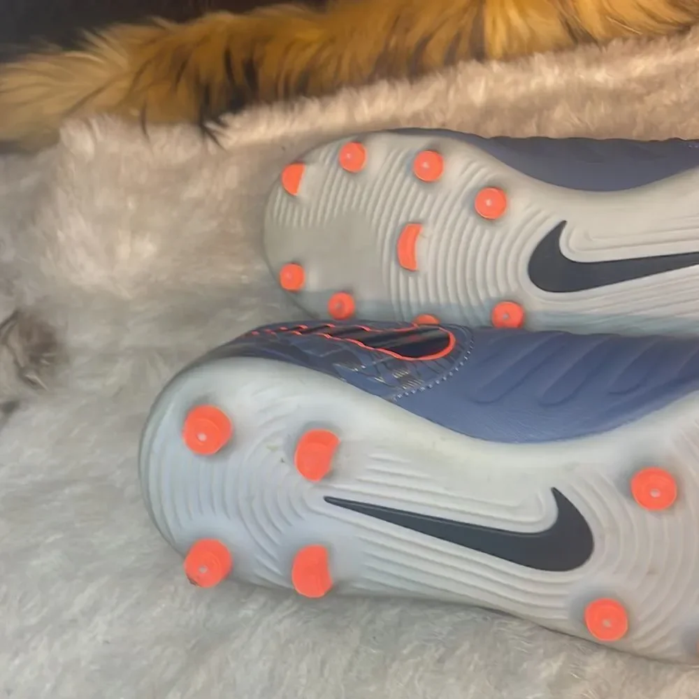 Nike soccer shoes 5 (1825)